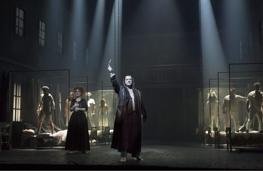 Sweeney Todd 12 4993 e1711483351537 | MUSICAL TODAY