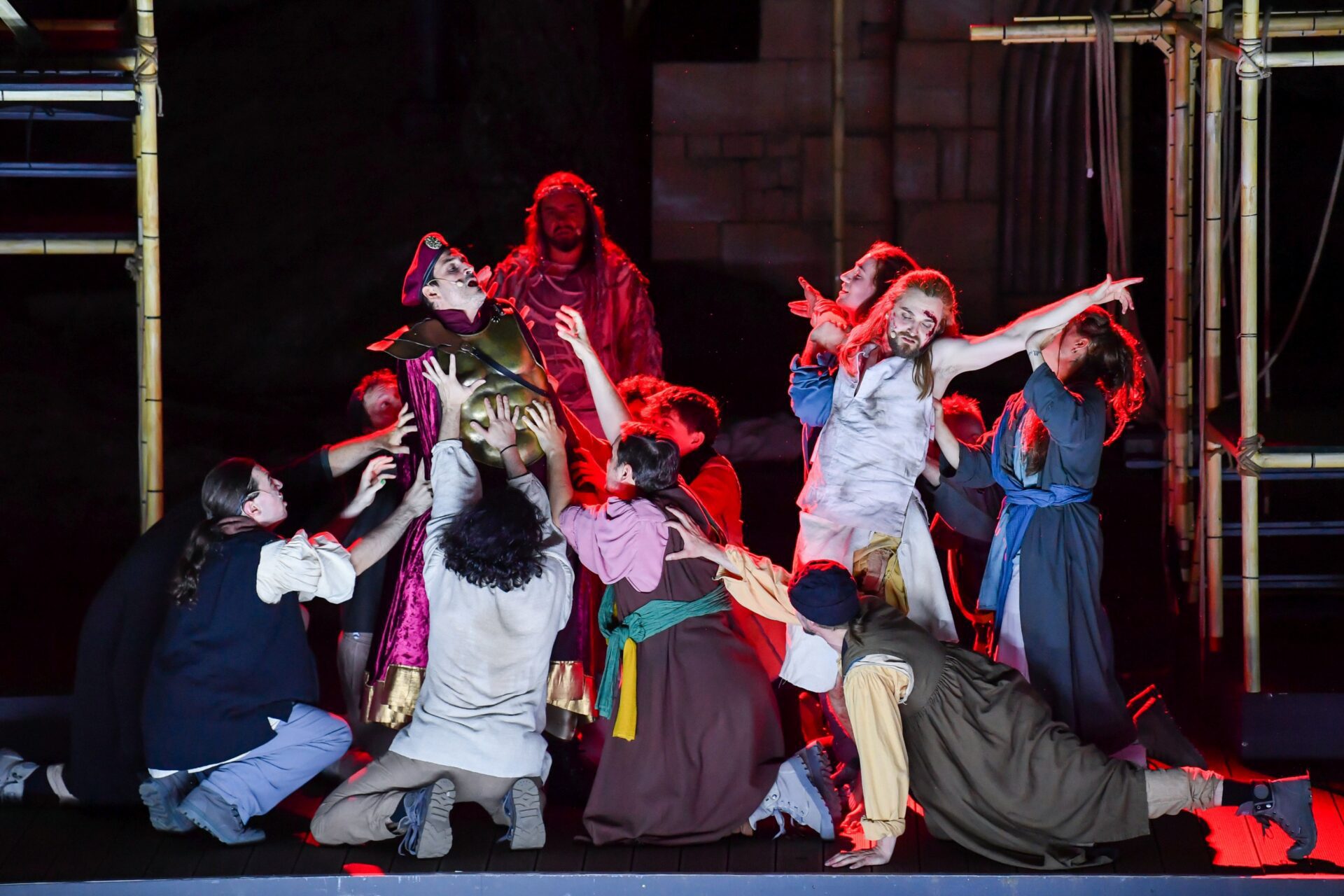 Jesus Christ Superstar 10 Bild 11 JESUS CHRIST SUPERSTAR 2024 PRESSE Torsten Ankert Gunnar Frietsch Ensemble | MUSICAL TODAY