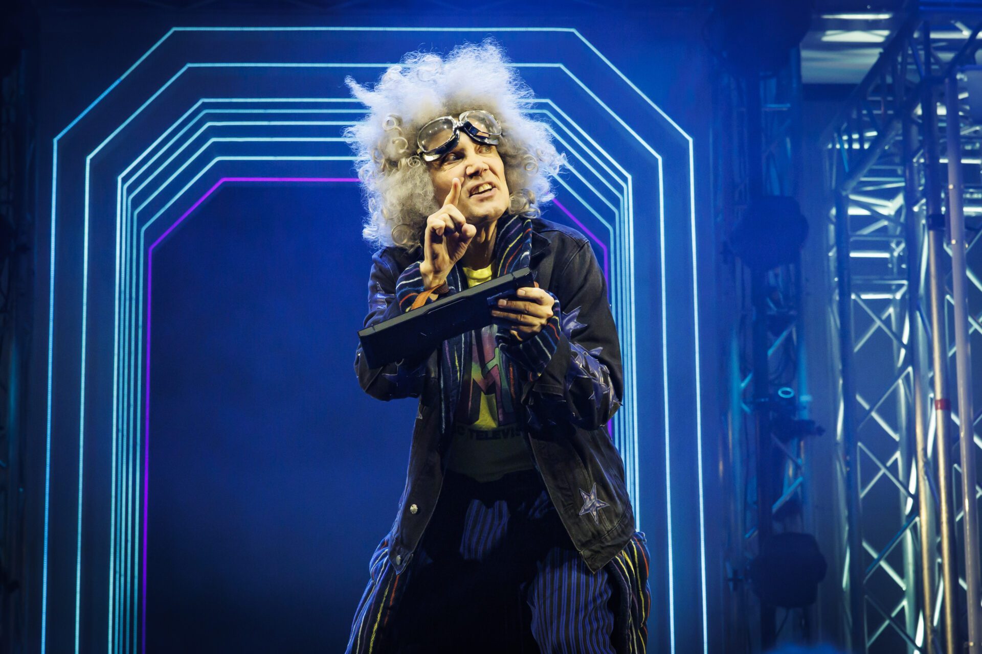 Oberaffengeil – Ein wilder Trip durch die 80er und 90er 10 Oberaffengeil c MorrisMacMatzen 8 | MUSICAL TODAY