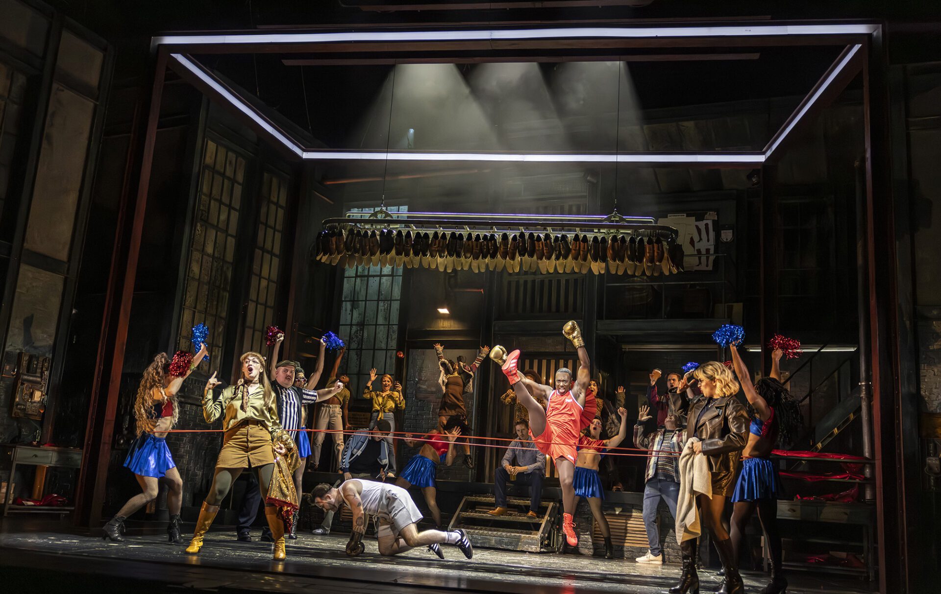 366 Kinky Boots Pamela Raith Photography 1 | MUSICAL TODAY