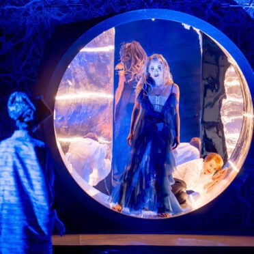 20 TM Love Never Dies Manja Stein Sophia Gorgi Sarah Gadinger HPO 285 Foto Andreas Lander | MUSICAL TODAY