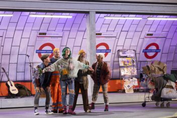 My Fair Lady – Das Musical 11 Anna Rosa Doeller Ensemble 2 by www.kurtpinter.com | MUSICAL TODAY