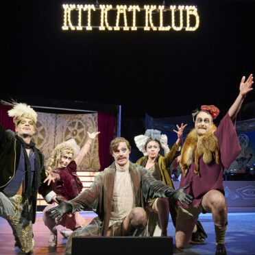 TL 2024 25 Cabaret 081 c Katrin Ribbe b | MUSICAL TODAY