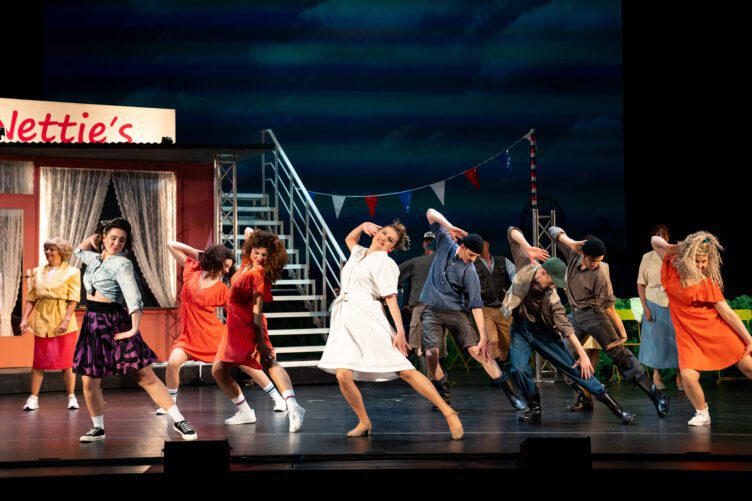 05 Carousel c Elisa Jasse | MUSICAL TODAY