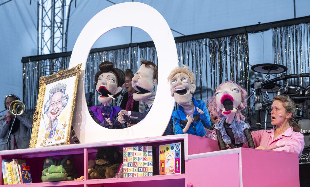 Tod auf dem Thron – Das Klosical