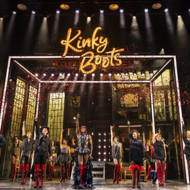 Kinky Boots – The Musical 5 511 Kinky Boots Pamela Raith Photography 1 | MUSICAL TODAY