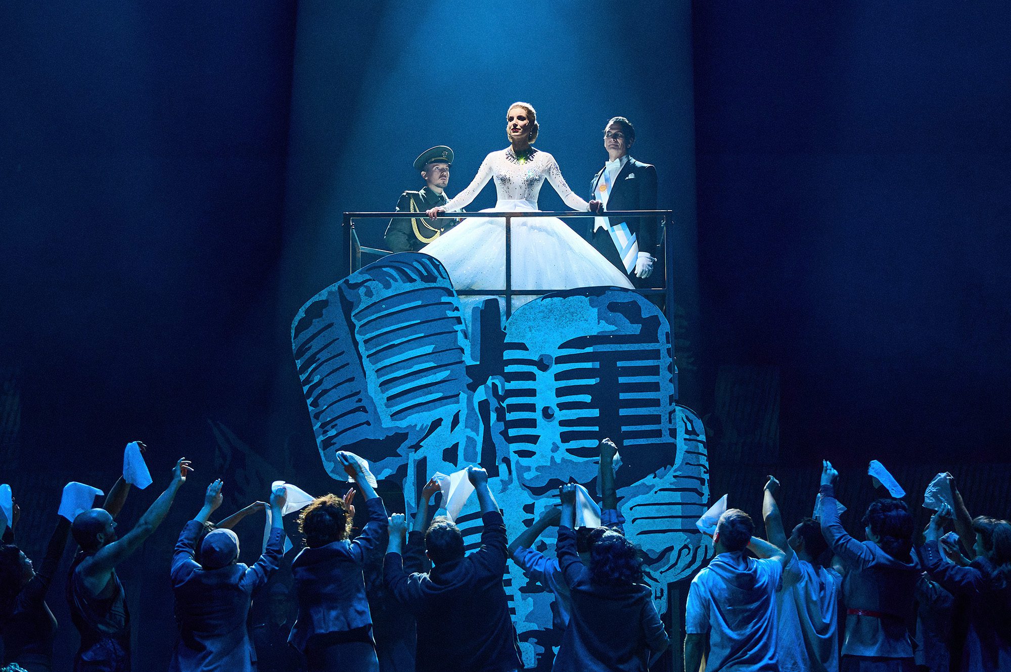 Evita 9 Media Image3