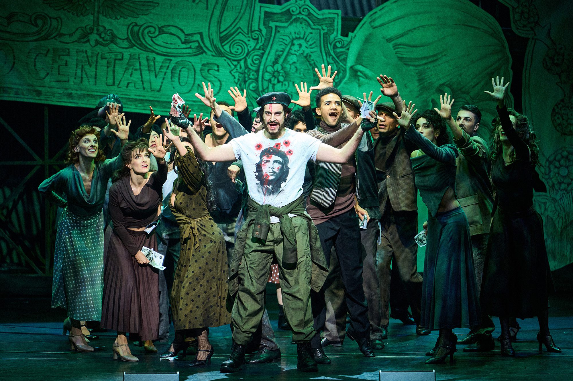 Evita 8 Media Image2