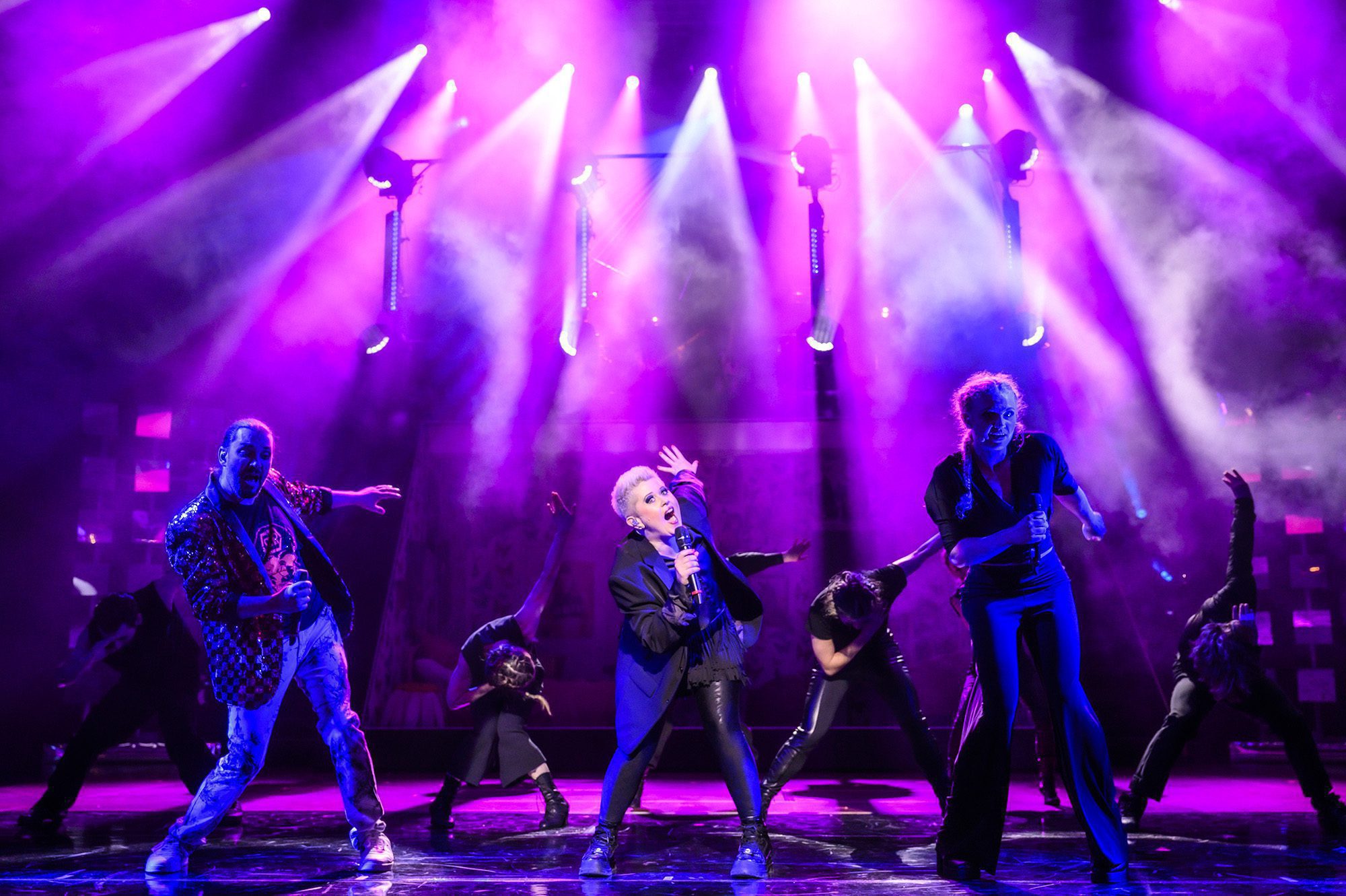 Simply The Best 7 Media Image1