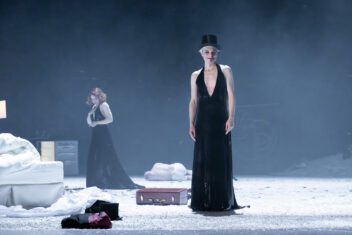 Resi Cabaret Vassilissa Reznikoff Vincent Glander c Monika Rittershaus | MUSICAL TODAY