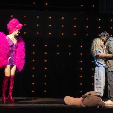 KASIMIR UND KAROLINE Drew SarichSophia EuskirchenDejan Bucin©Tim Mueller | MUSICAL TODAY