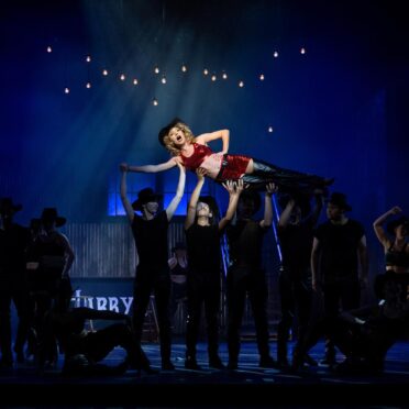 flashdance c christine tritschler 7433 | MUSICAL TODAY