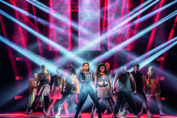 & Julia – Das Pop-Musical 9 JULIA HH Problem 1 CJOHAN PERSSON STAGE ENTERTAINMENT | MUSICAL TODAY