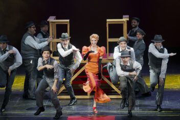 Silk Stockings 8 Nina Weiss Ballett Graz und Statisterie copy Werner Kmetitsch | MUSICAL TODAY