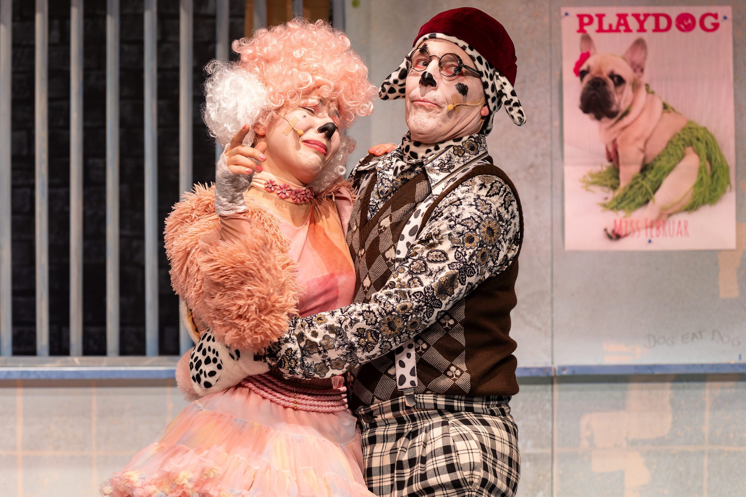 Dogs – Hunde, die singen, beißen nicht 7 Media Image1