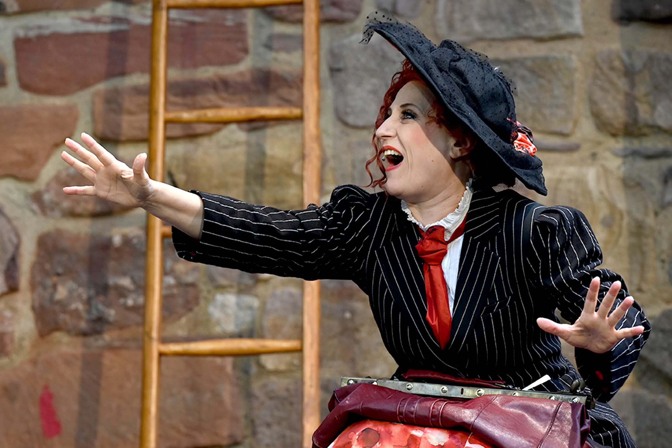 Hallo, Dolly! 9 Media Image3