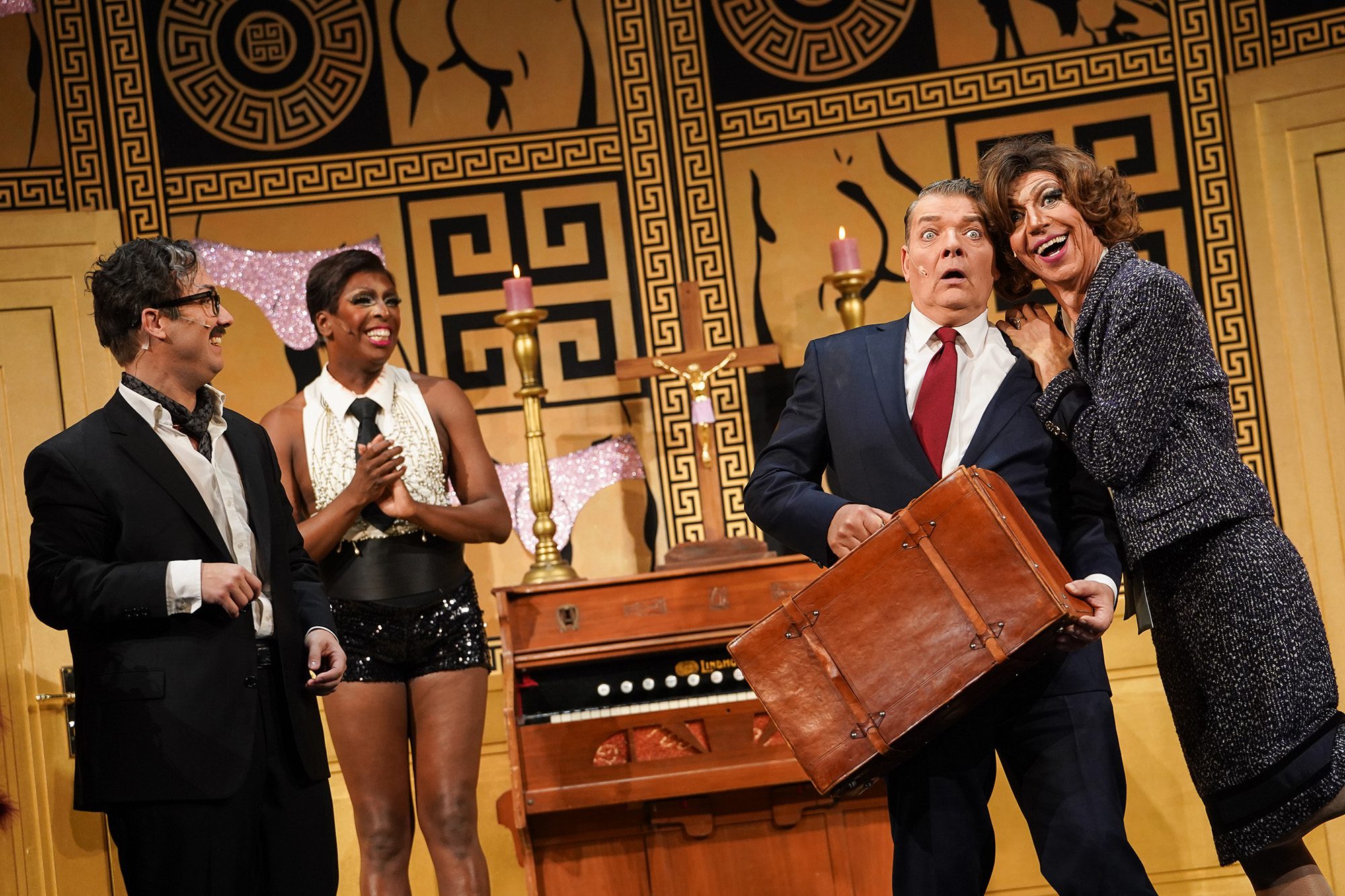 La Cage aux Folles 9 Media Image3