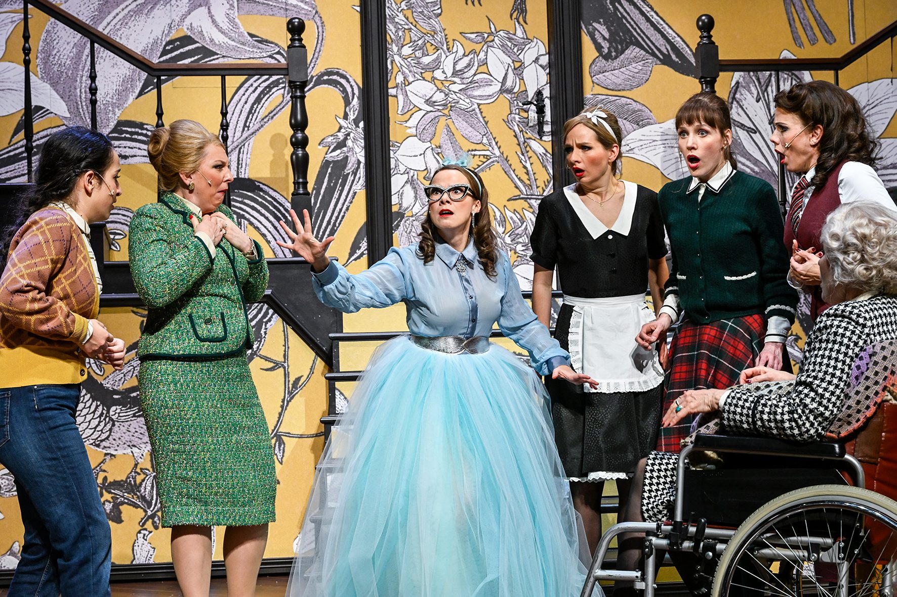 Die acht Frauen 7 Media Image1