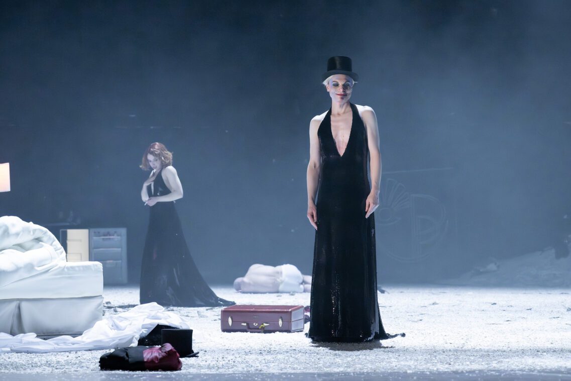 Cabaret 5 Resi Cabaret Vassilissa Reznikoff Vincent Glander c Monika Rittershaus | MUSICAL TODAY