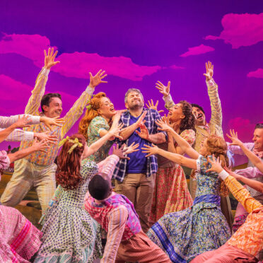 Alex Brightman and the Cast of Schmigadoon | MUSICAL TODAY