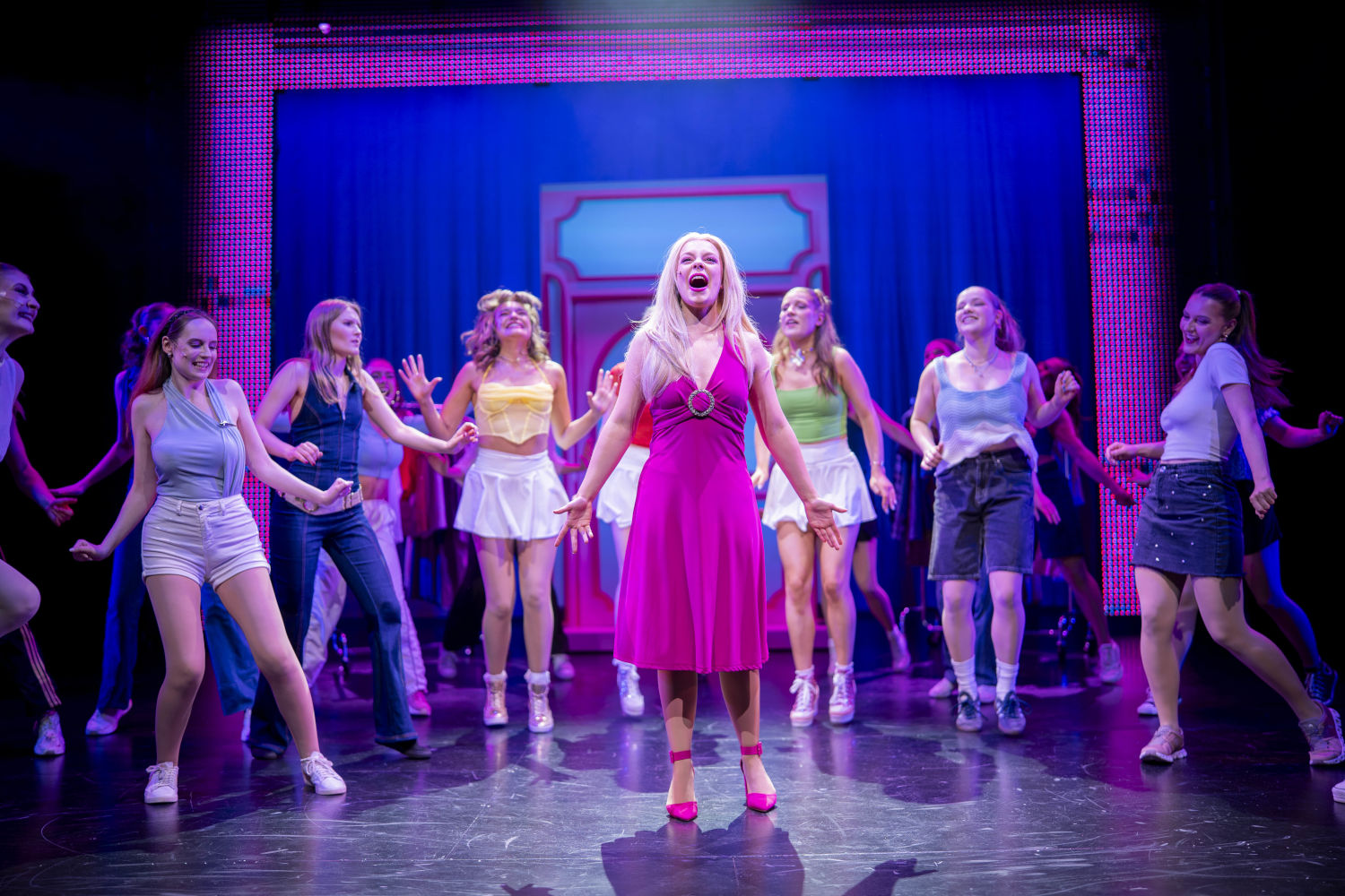 Natürlich Blond – Das Musical 9 Media Image3