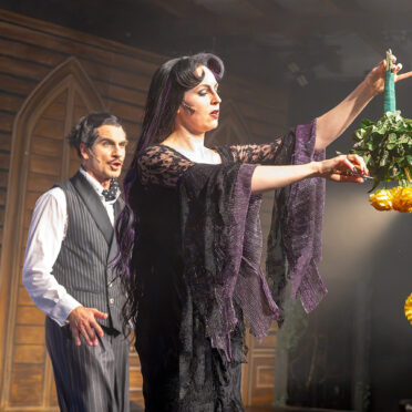 The Addams Family 5 8048 03 the addams family foto thomas ulrich | MUSICAL TODAY
