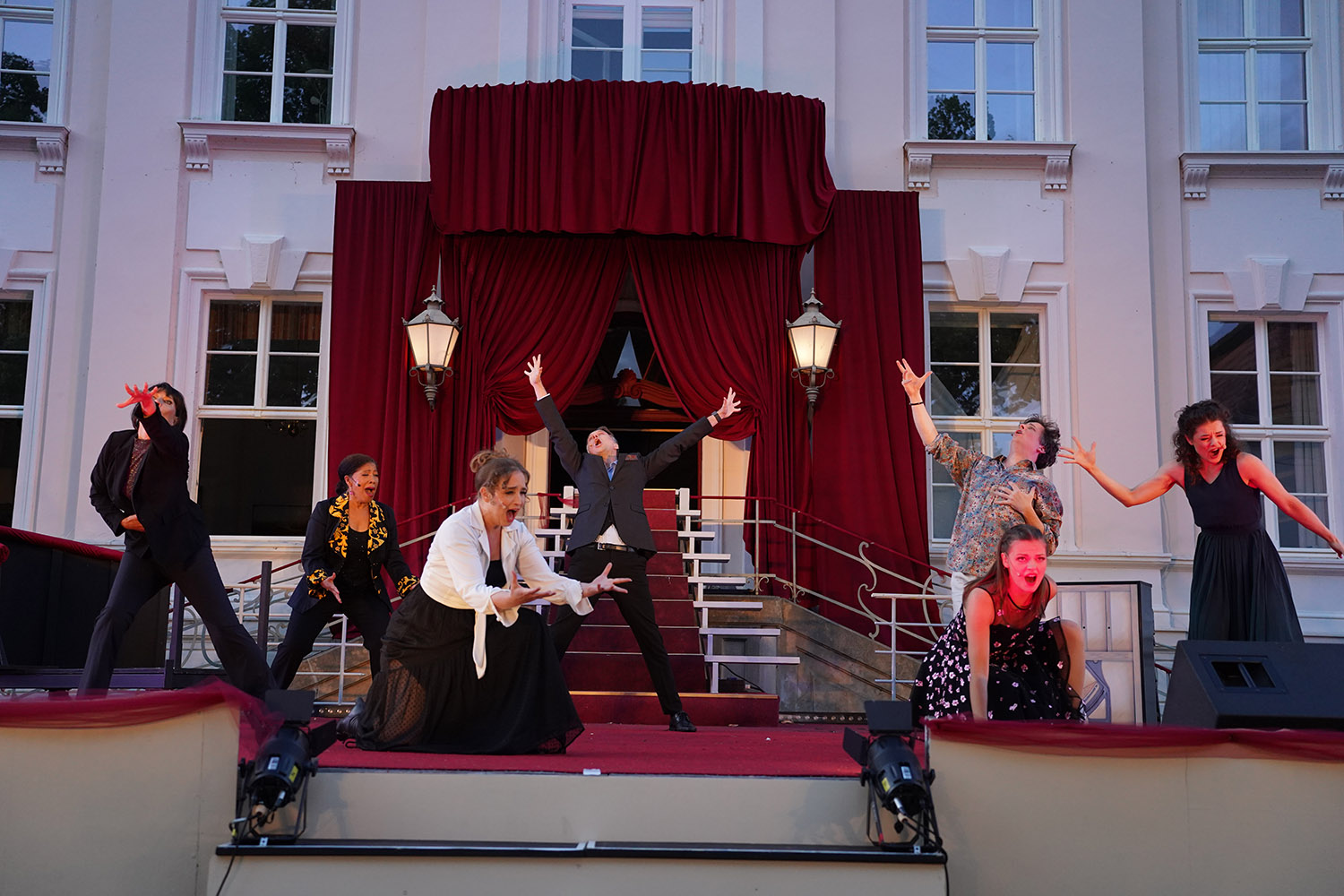 Vorhang auf für Mord (Curtains) 7 Media Image1