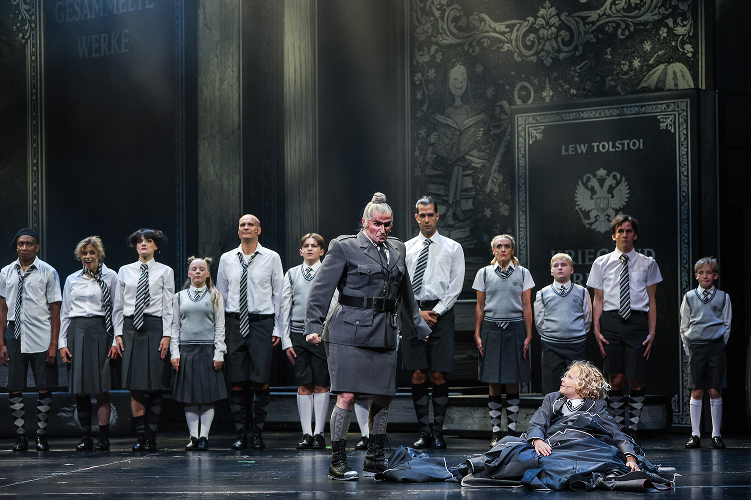 Roald Dahl’s Matilda – Das Musical 8 Media Image2