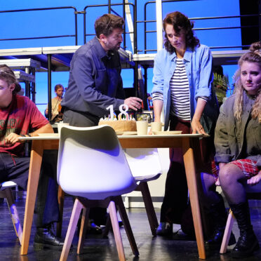 Next to Normal 5 Szenenfotos NTN c Laura Schloesser 1 | MUSICAL TODAY